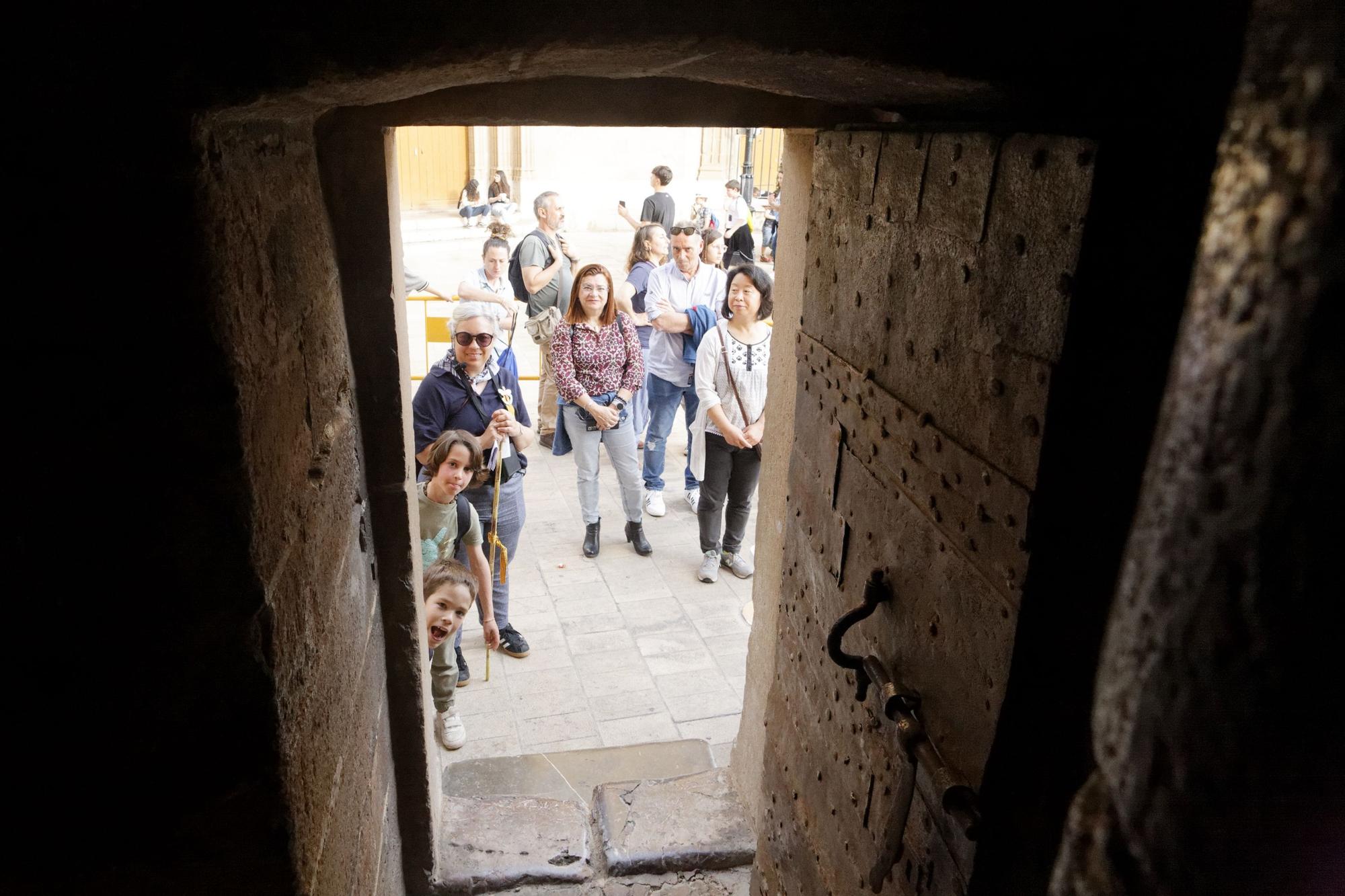 Castelló redescubre la historia del Fadrí con la Pujà de la colla El Pixaví