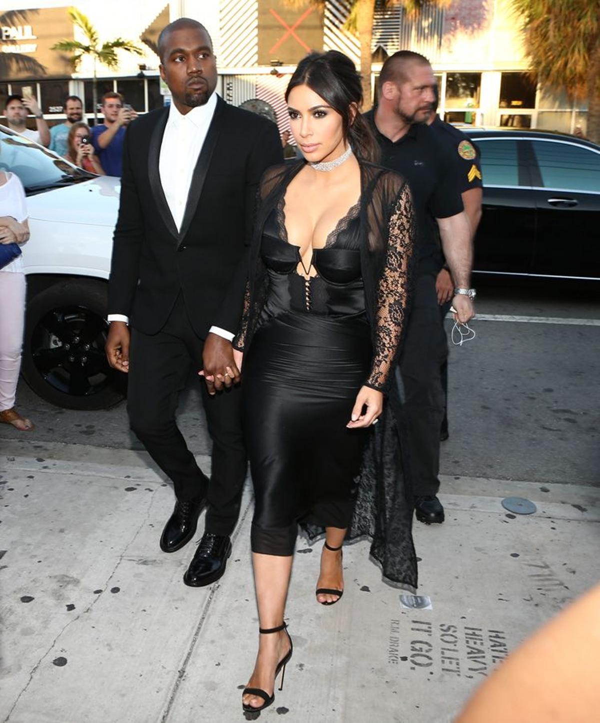 El look de Kim Kardashian y Kayne West en Miami
