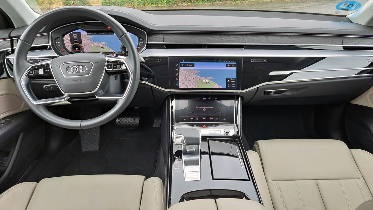 Interior del Audi A8 60 TFSIe