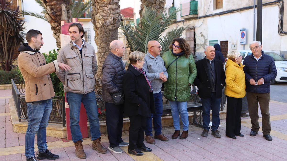Los diferentes representantes vecinales se reunían en San Cristóbal.
