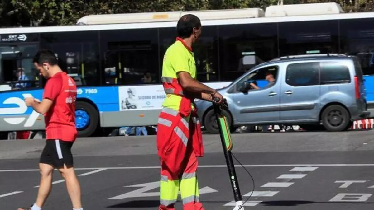 ¿Cómo puedes registrar tu VMP o patinete en la DGT?