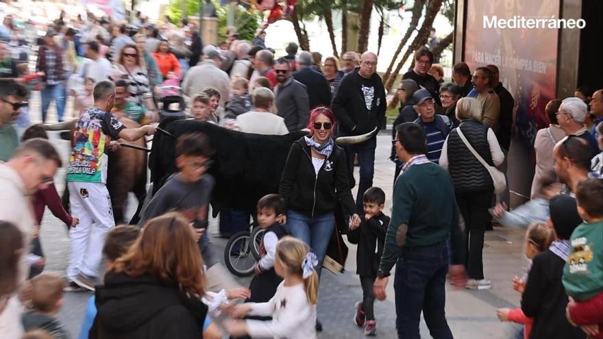 Los participantes, a darlo todo en el 'correbou' infantil de la Magdalena