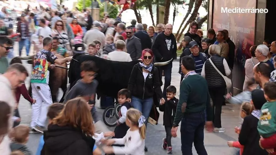 Los participantes, a darlo todo en el 'correbou' infantil de la Magdalena