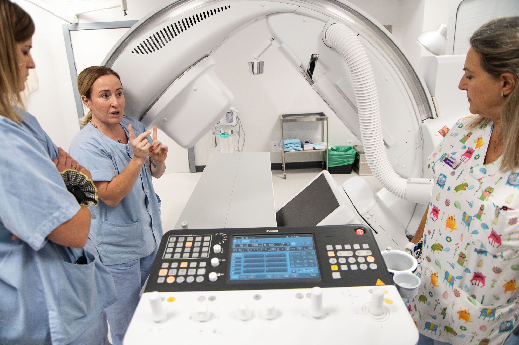 En imágenes | Así es el nuevo telemando radiológico 'de la Nasa' del hospital materno-infantil de Zaragoza