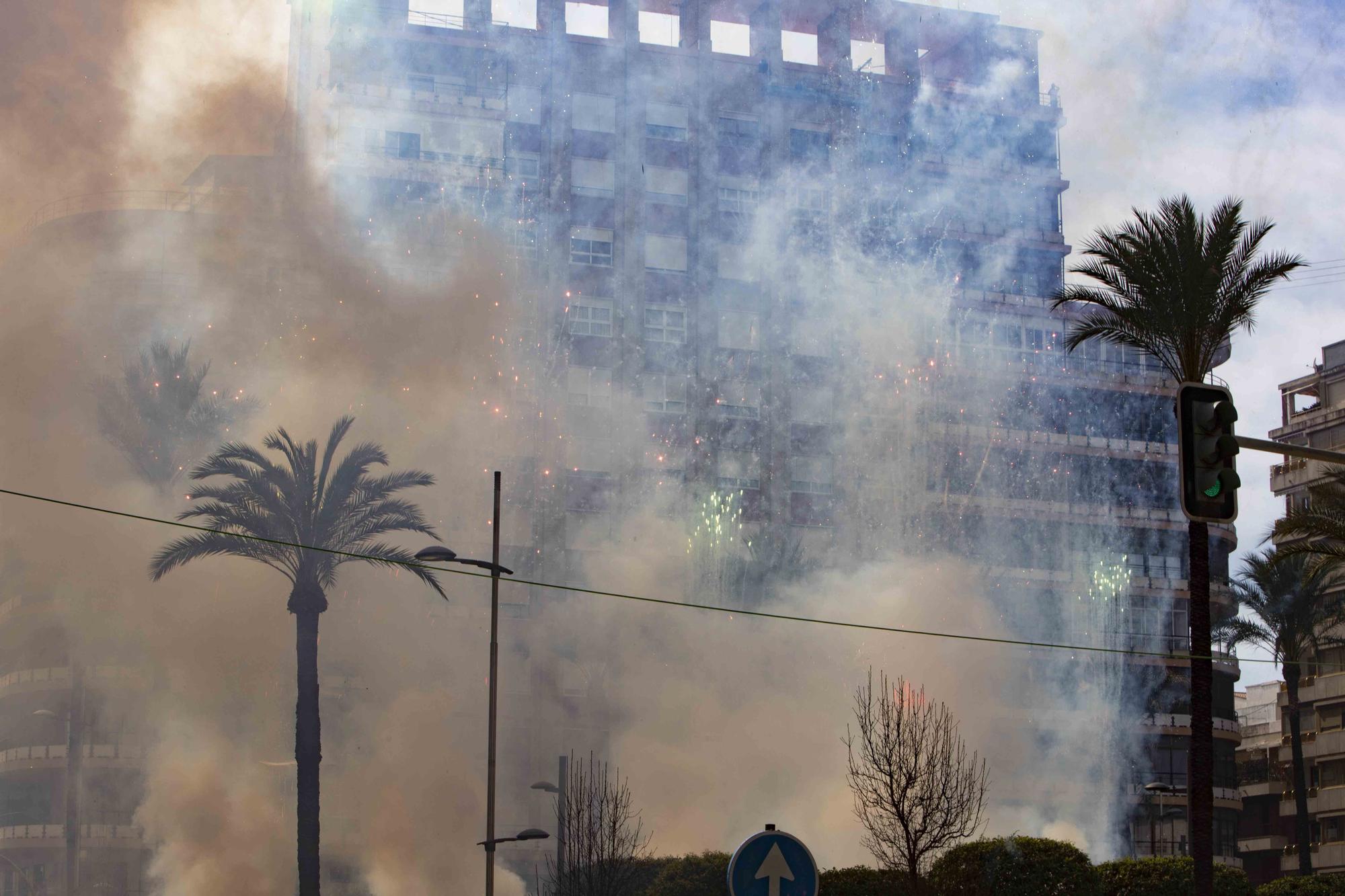 Pirotecnia Valenciana abre fuego en Alzira