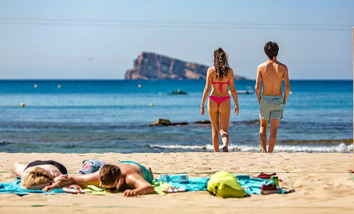 Un frente frío derrumba las temperaturas y aleja a los bañistas de las playas.