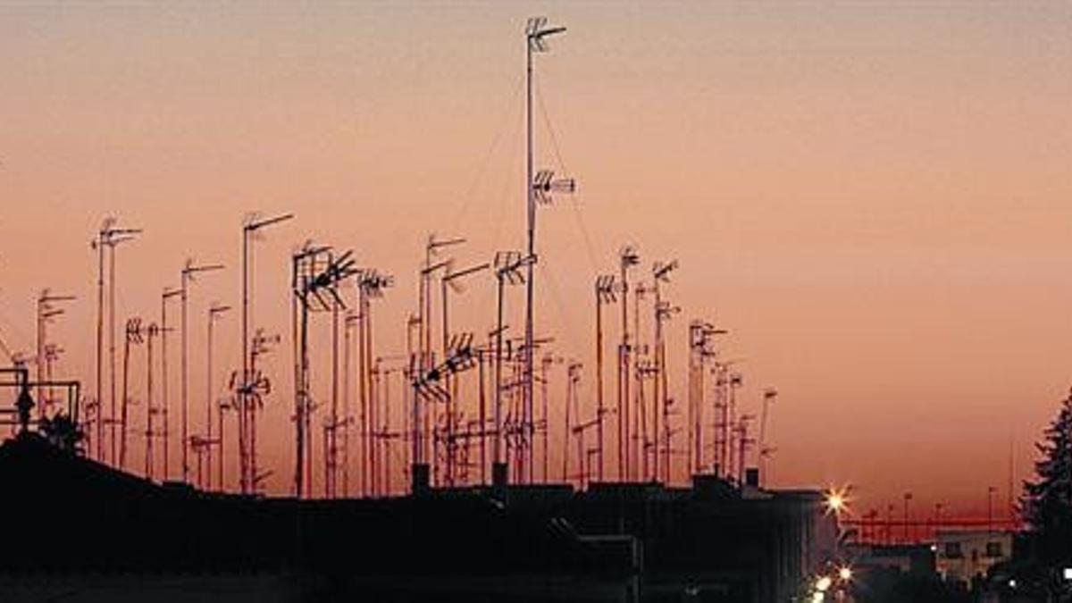 antenas colectivas de edificios de viviendas.