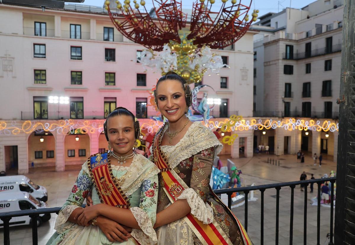 GALERÍA - Una despedida a la llum de les fogueres GALERÍA - Una despedida a la llum de les fogueres