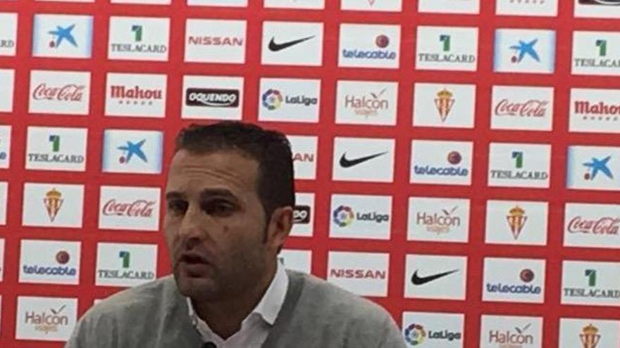 Rubén Baraja, en la sala de prensa de El Molinón.