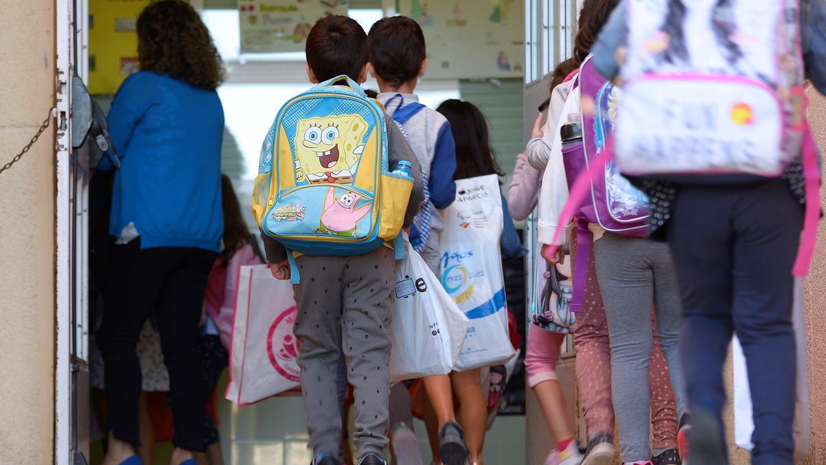 El alumnado volverá en breve a las clases.