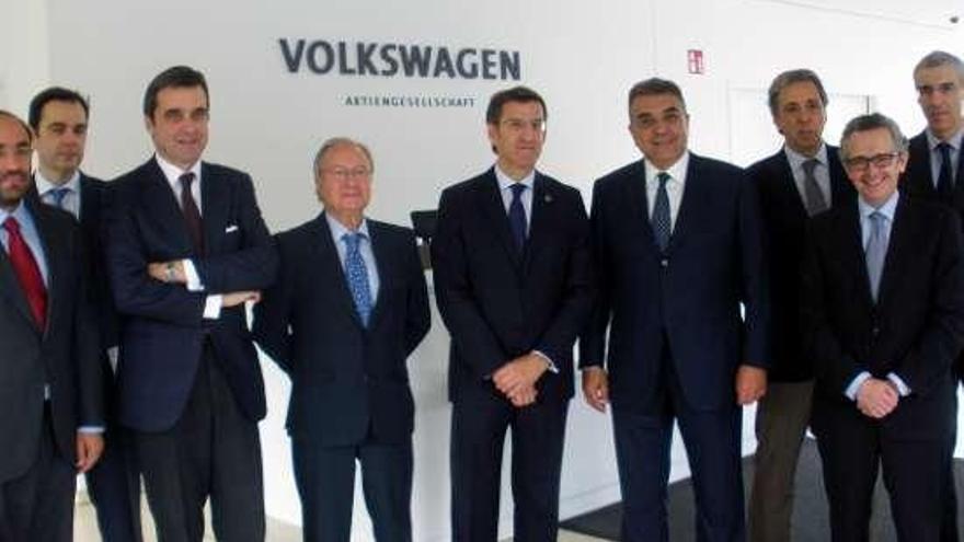 Feijóo, con el presidente de Volkswagen y representantes del sector de componentes de la automoción gallega.