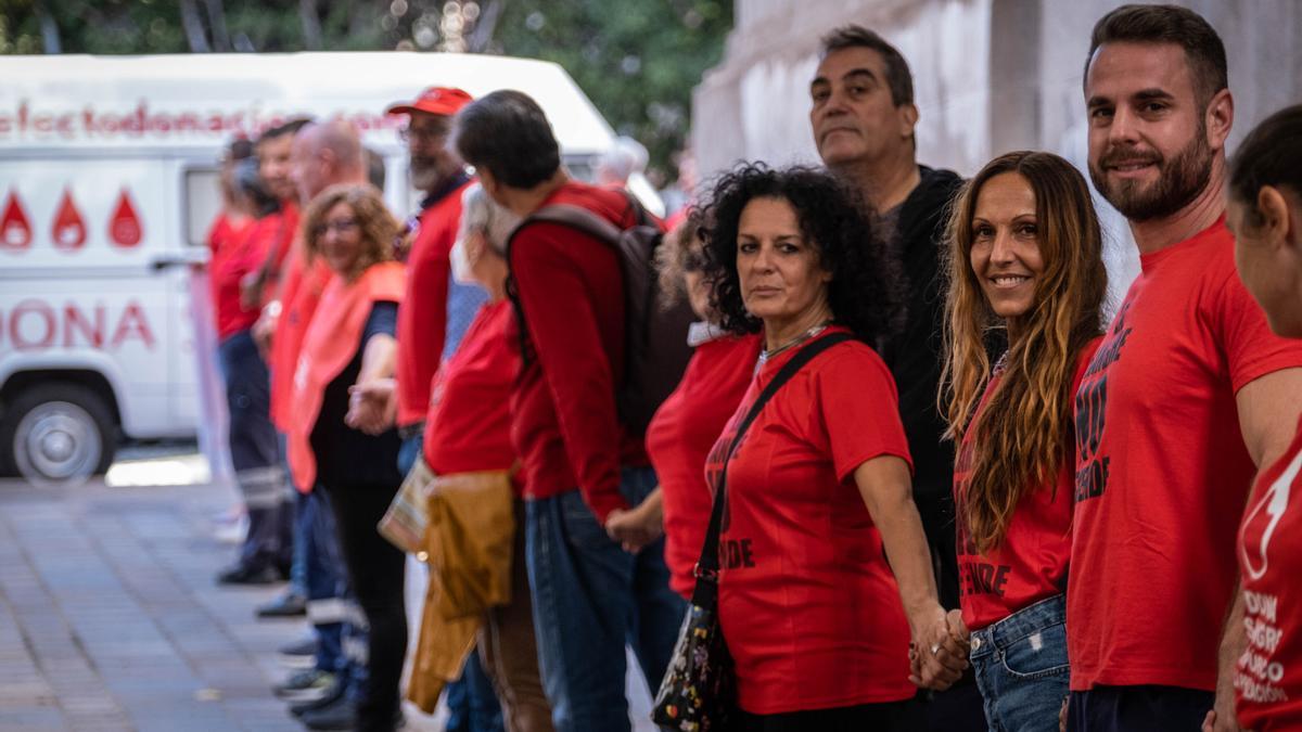 Protesta de trabajadores del banco de sangre de Santa Cruz de Tenerife