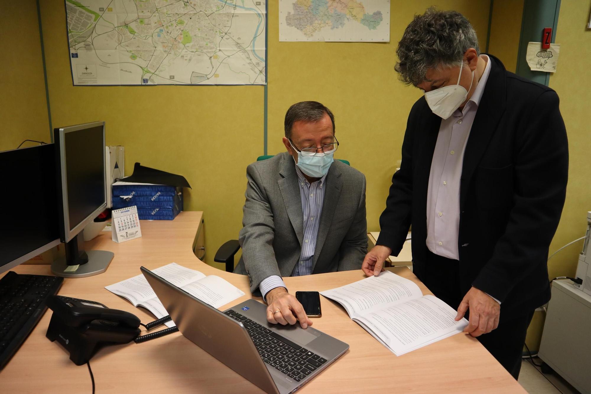 Roberto L. Ferrer (derecha) es el delegado de Protección de Datos de la Diputación Provincial de Zaragoza.