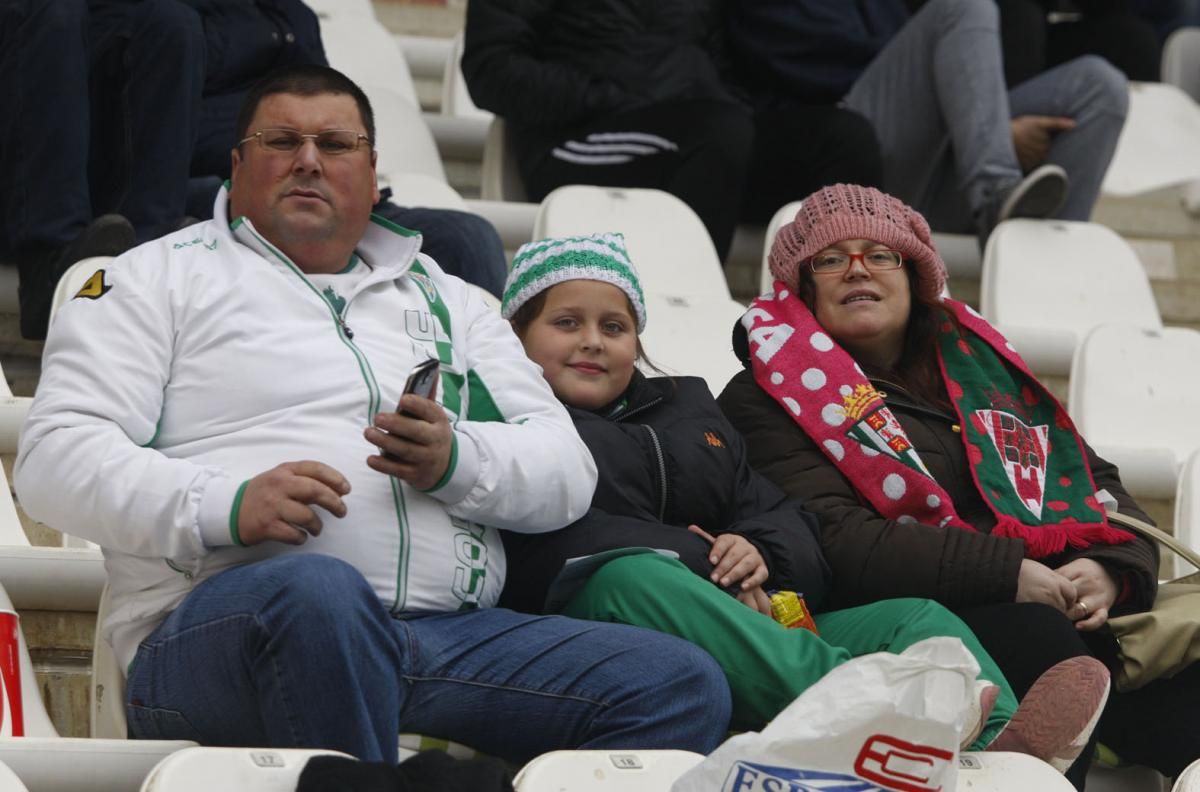 La afición cordobesista fuera y dentro del campo