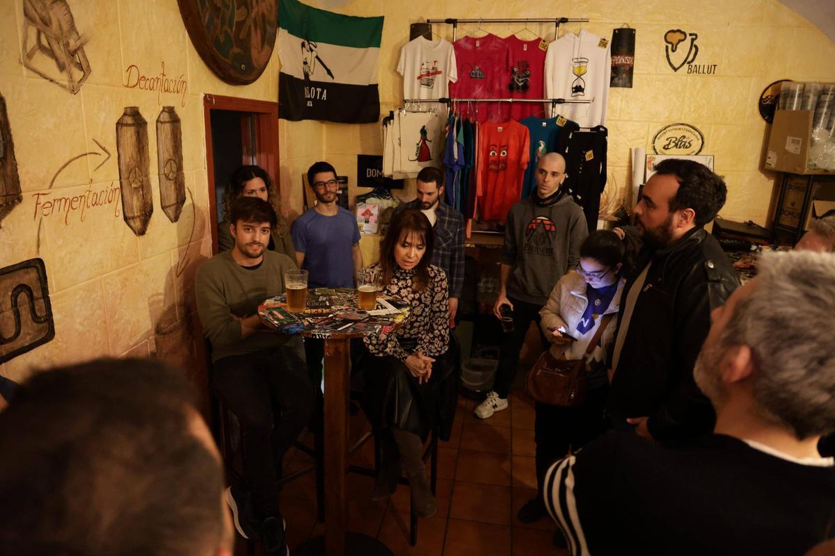 El PSOE de Cáceres debate sobre la vivienda