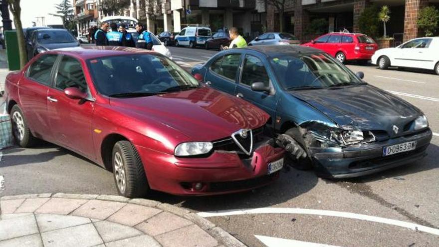 Cinco personas atendidas tras un choque entre dos vehículos en 
 Calvo Sotelo