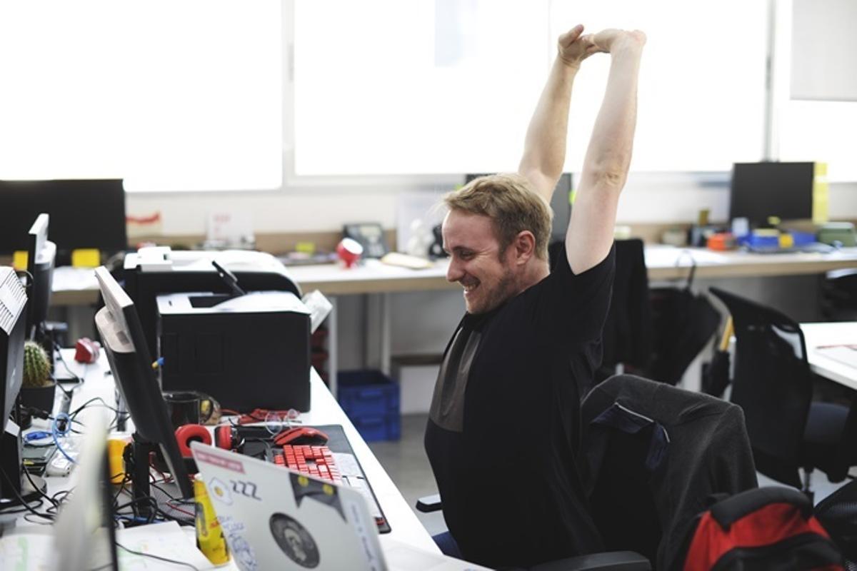 ¿Tienes un trabajo sedentario? No dejes que afecte a tu salud con estos consejos