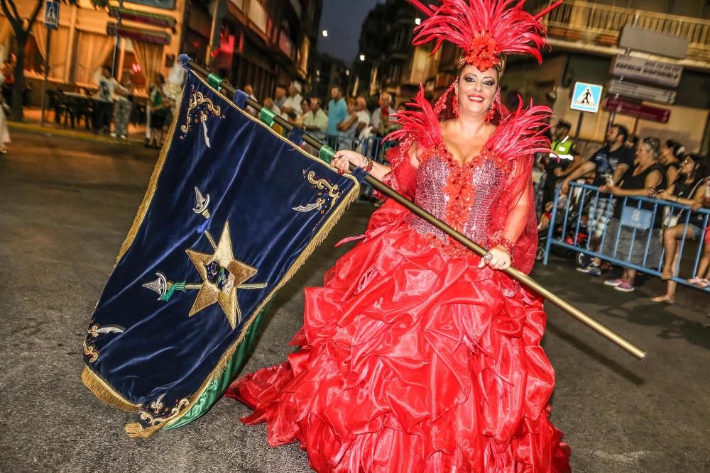 Los Moros y Cristianos toman las calles de Callosa