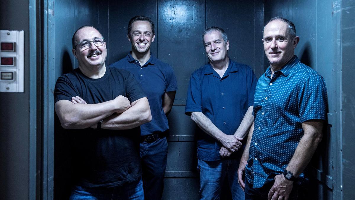 Sergi Caballero, Ventura Barba, Ricard Robles y Enric Palau, los cuatro directores del Sónar, en el ascensor de las oficnas del festival