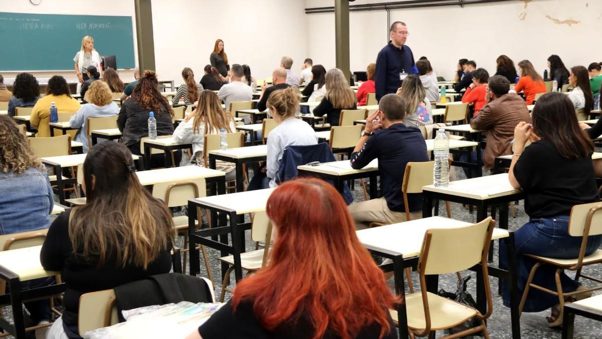 la Generalitat ha dut a terme aquest cap de setmana el primer examen descentralitzat per incorporar secretaris i interventors als ajuntaments catalans