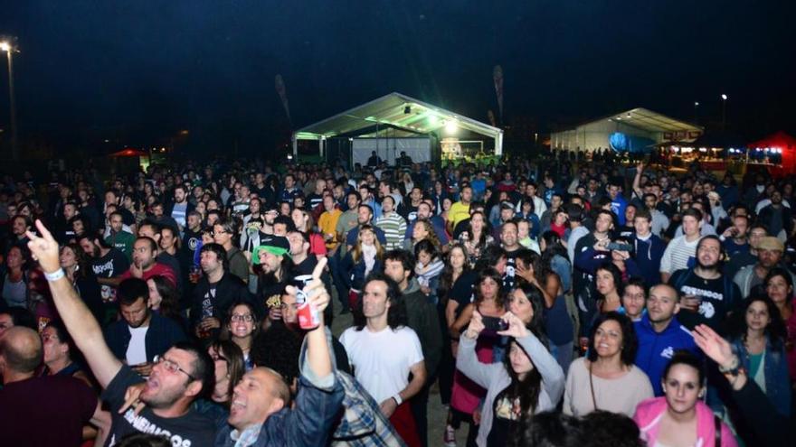 Lleno en una edición anterior del festival buenense. // Gonzalo Núñez