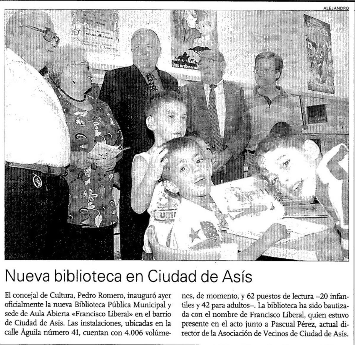 Recorte de la edición del 29 de julio de 199 de INFORMACIÓN, con la noticia de la inauguración de la biblioteca.
