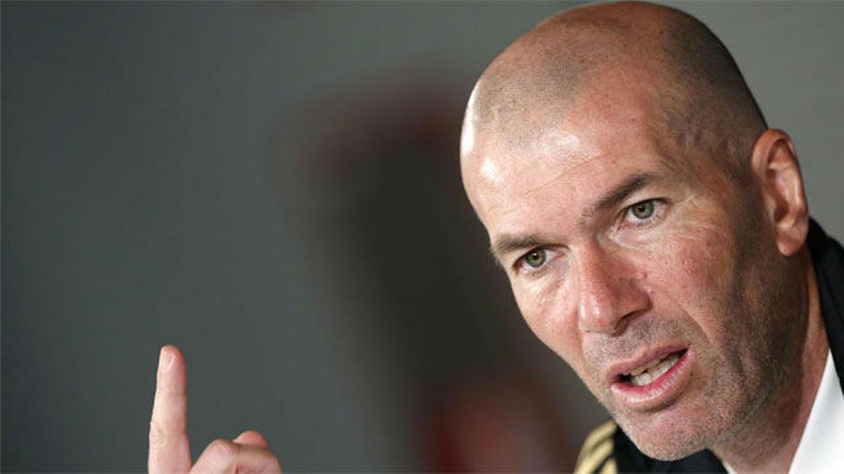 Zidane habló sobre los rumores que le situan fuera del Real Madrid