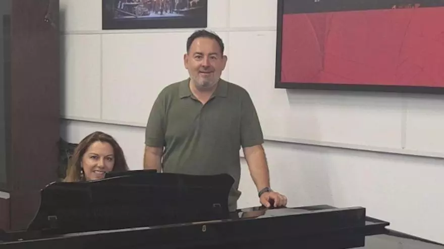 VÍDEO | El tenor mallorquín Joan Laínez y la pianista Alicia Moreno se unen a la cantada de 'La Balanguera' desde Sevilla