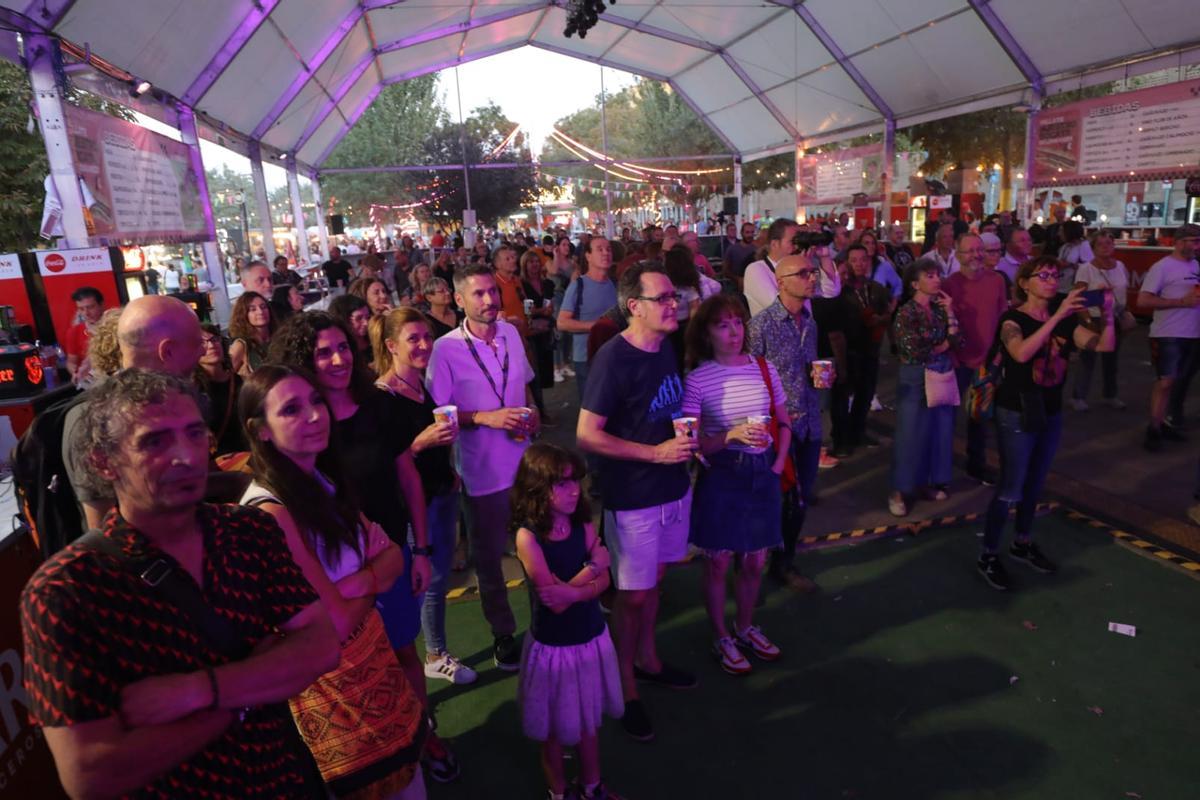 Buen rollo, buena comida y buena música: los tres pilares del festival Ebro Food Trucks