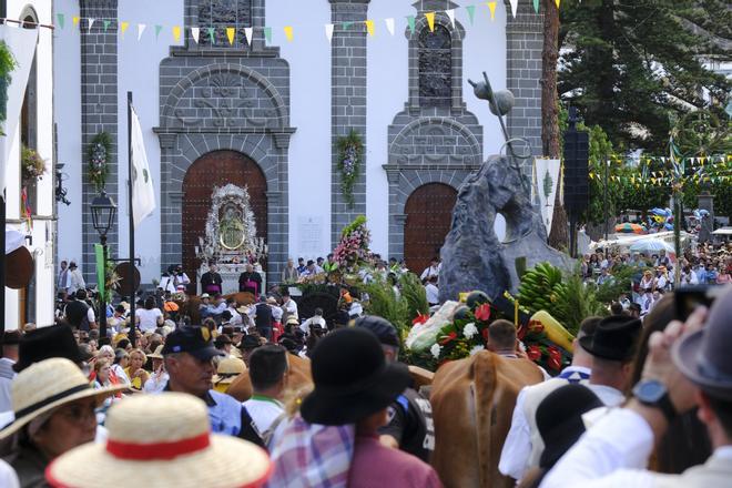 Romería ofrenda del Pino 2024