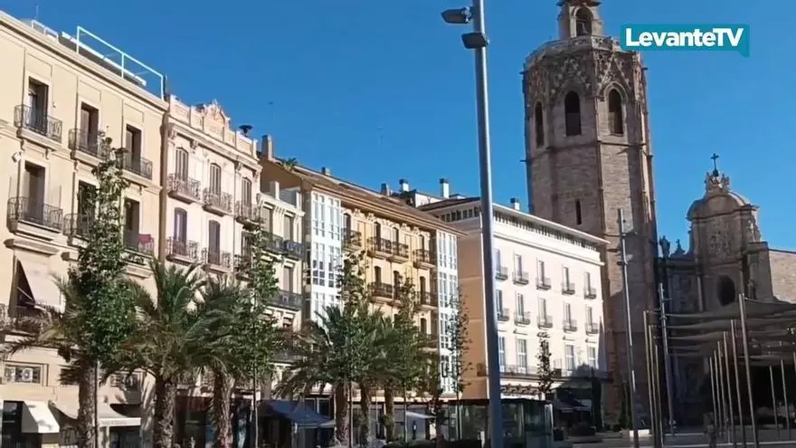 València quiere ganar terreno al calor con nuevas zonas de sombra en sus plazas