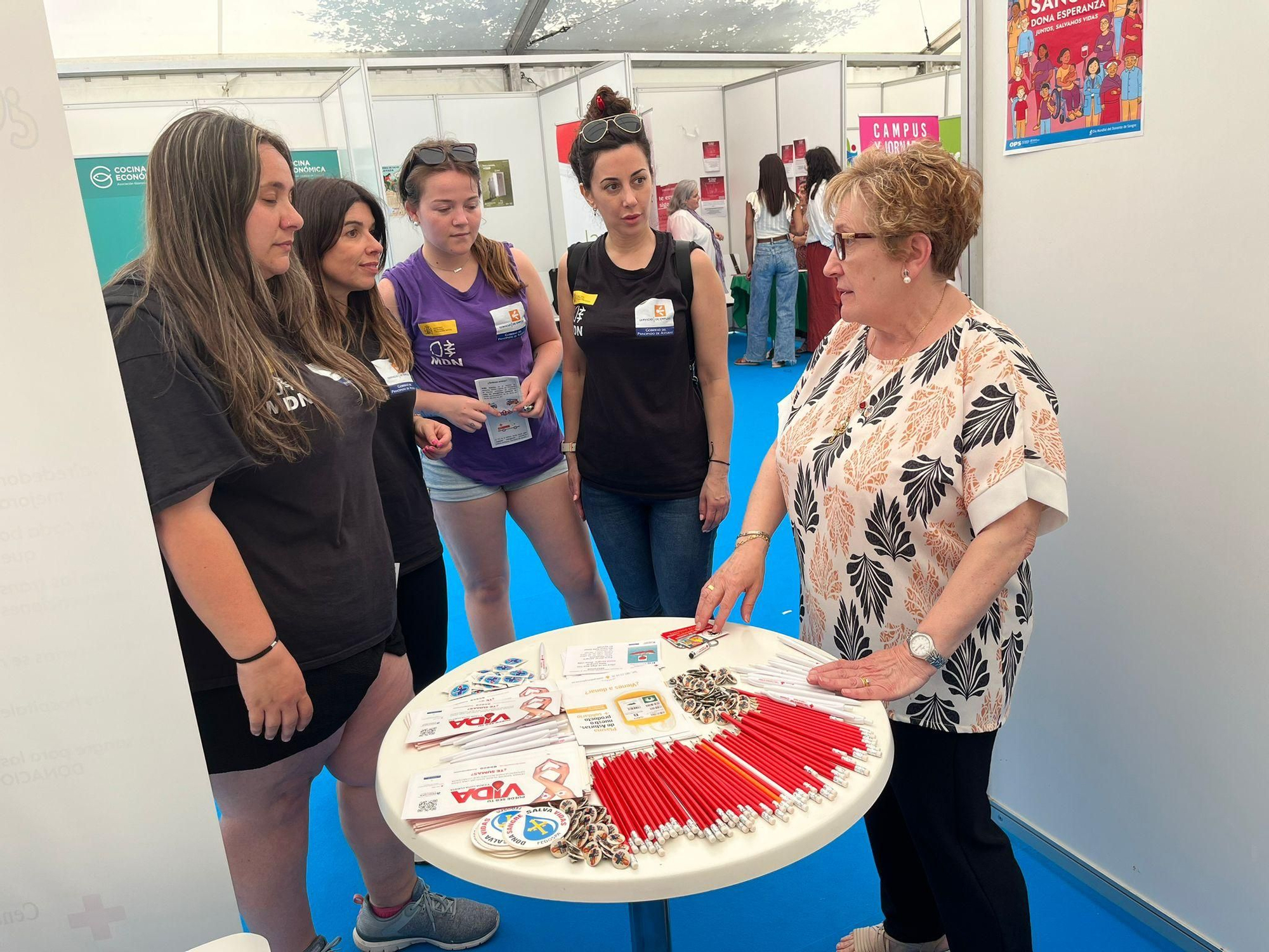 Así fue la feria de la salud del barrio gijonés de Laviada (en imágenes)