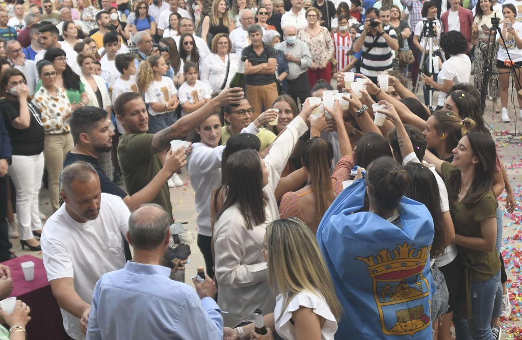 El Alhama ElPozo celebra el ascenso con su afición