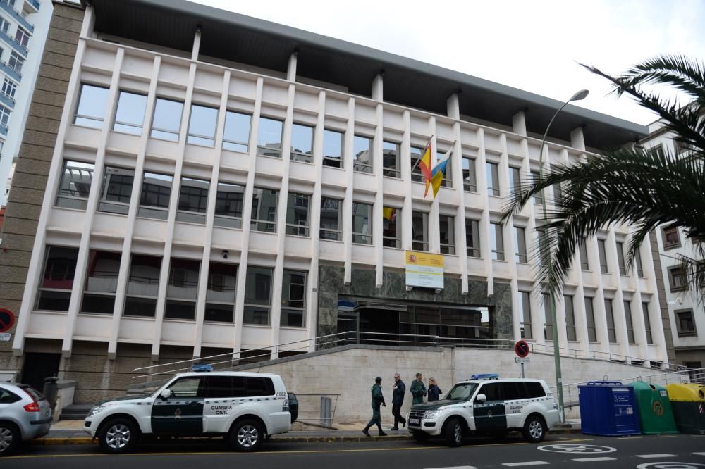 La Guardia Civil registra las oficinas del Catastro