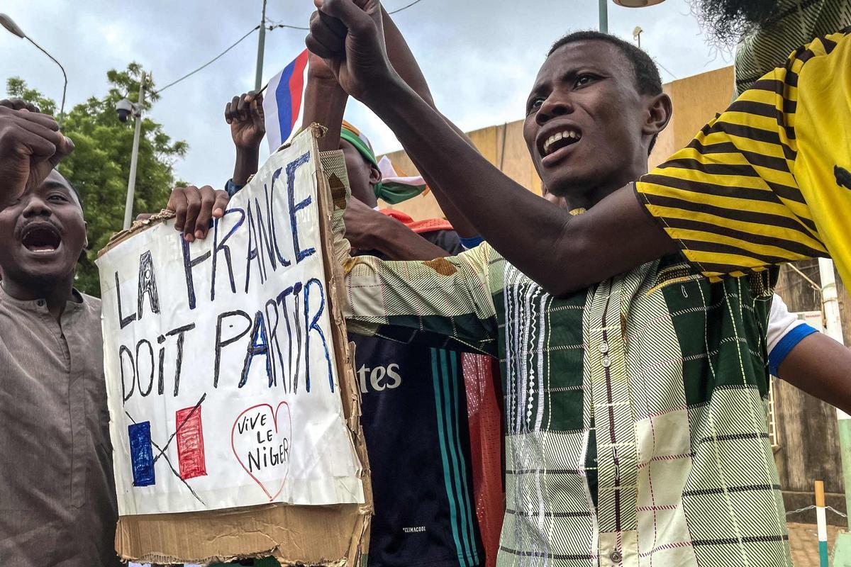 Protestas en contra de Francia en Niamey, capital de Níger.