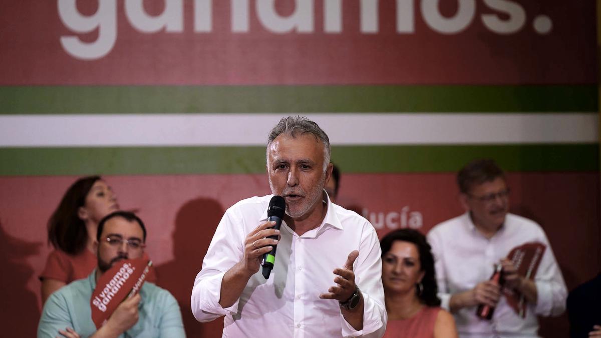 Torres durante un mitin en Córdoba para apoyar al candidato Juan Espadas a las elecciones andaluzas.