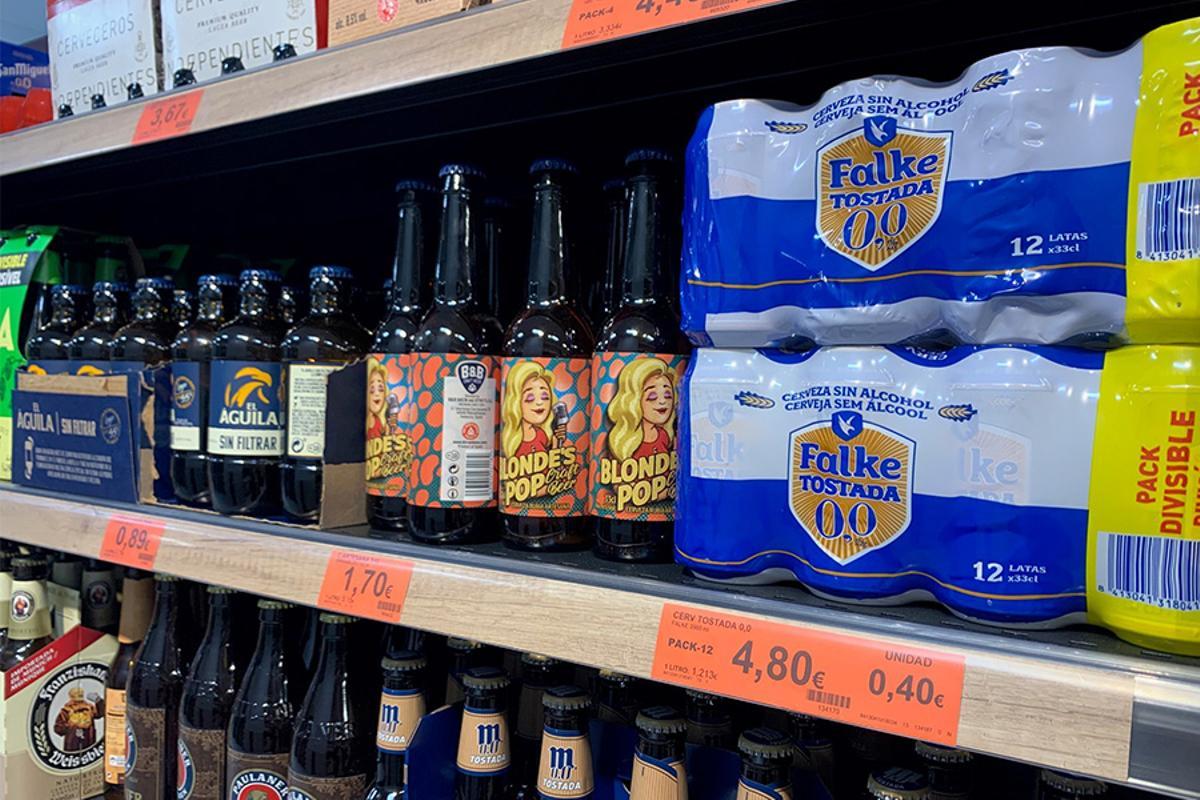La cerveza Falke Tostada 0,0%, ya disponible en los supermercados de Mercadona.