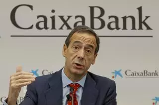 CaixaBank gana un 39,8% menos tras el beneficio récord por absorber Bankia