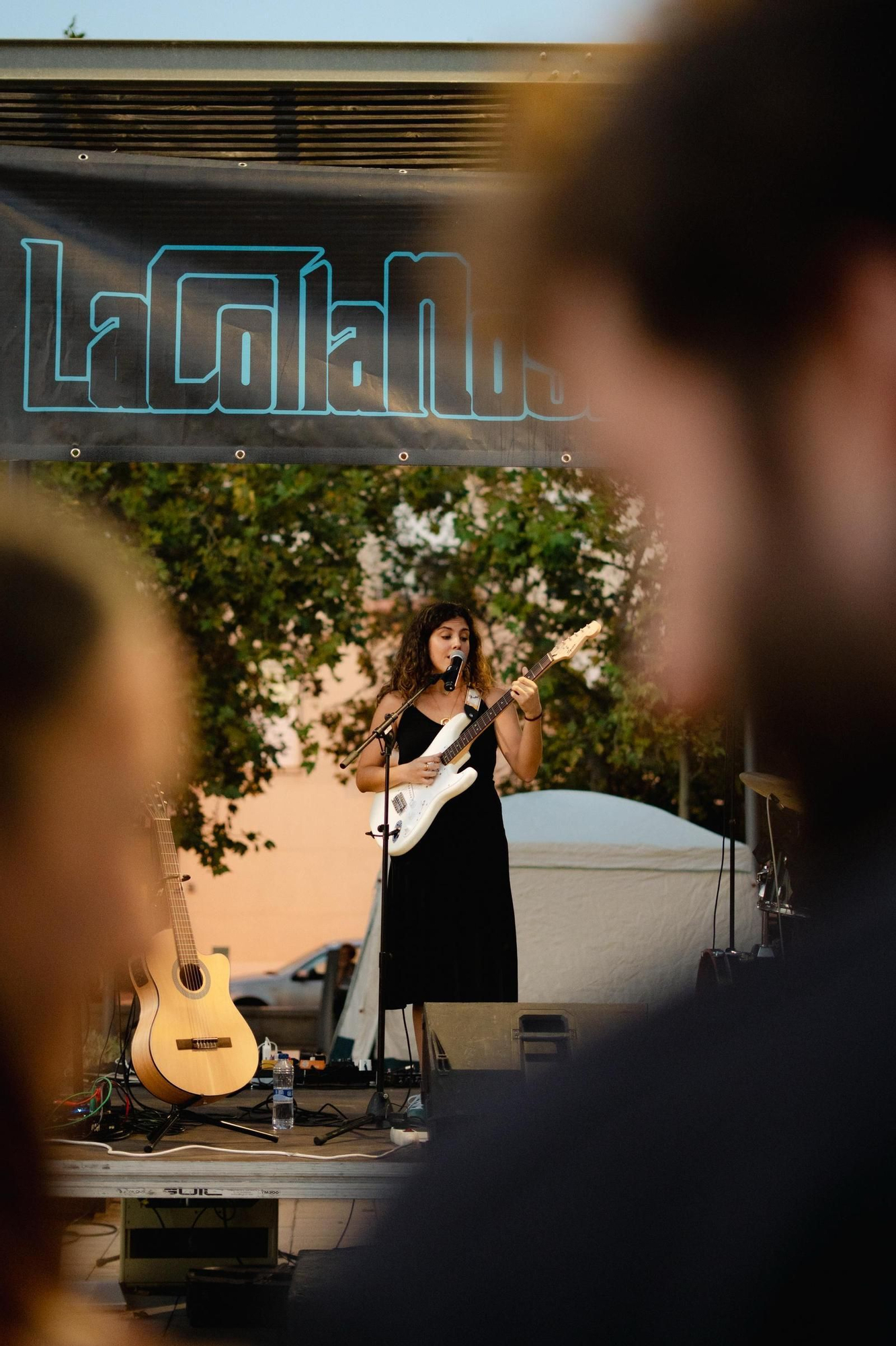 Galería de fotos: El debut del 'Castellonero' marca la sisena jornada popular de LaCollaNostra a Benicàssim