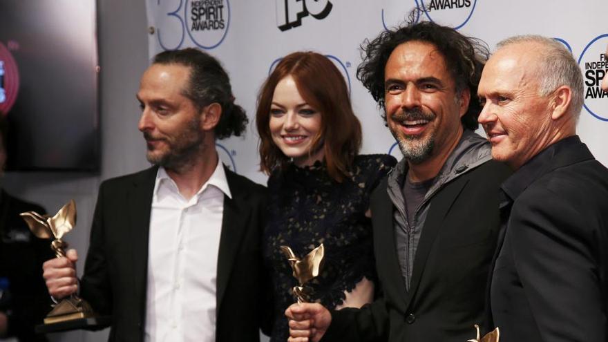 Iñárritu, en el centro, junto al equipo de &#039;Birman&#039;.