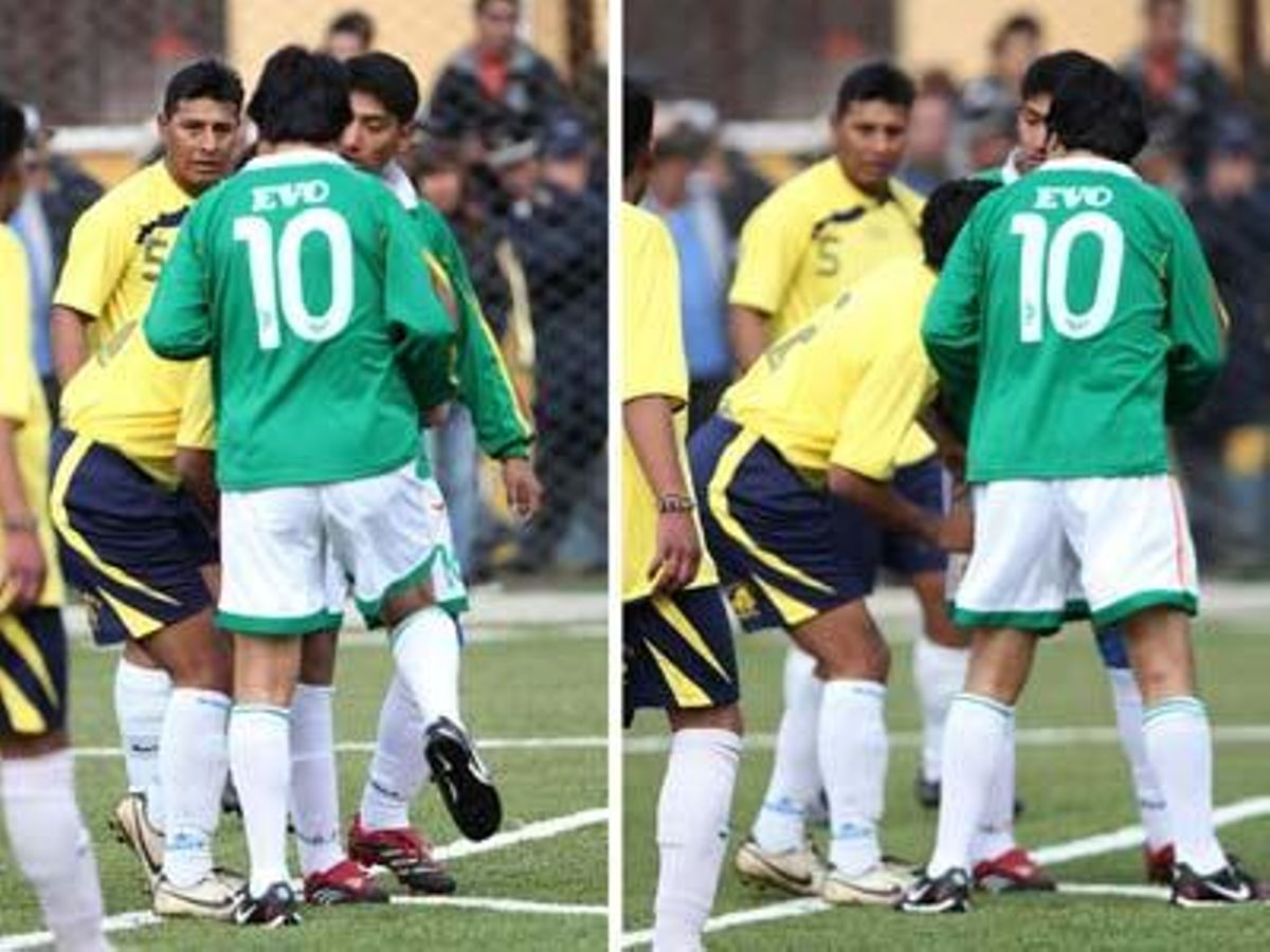 Evo Morales agredeix un rival en un partit amistós.