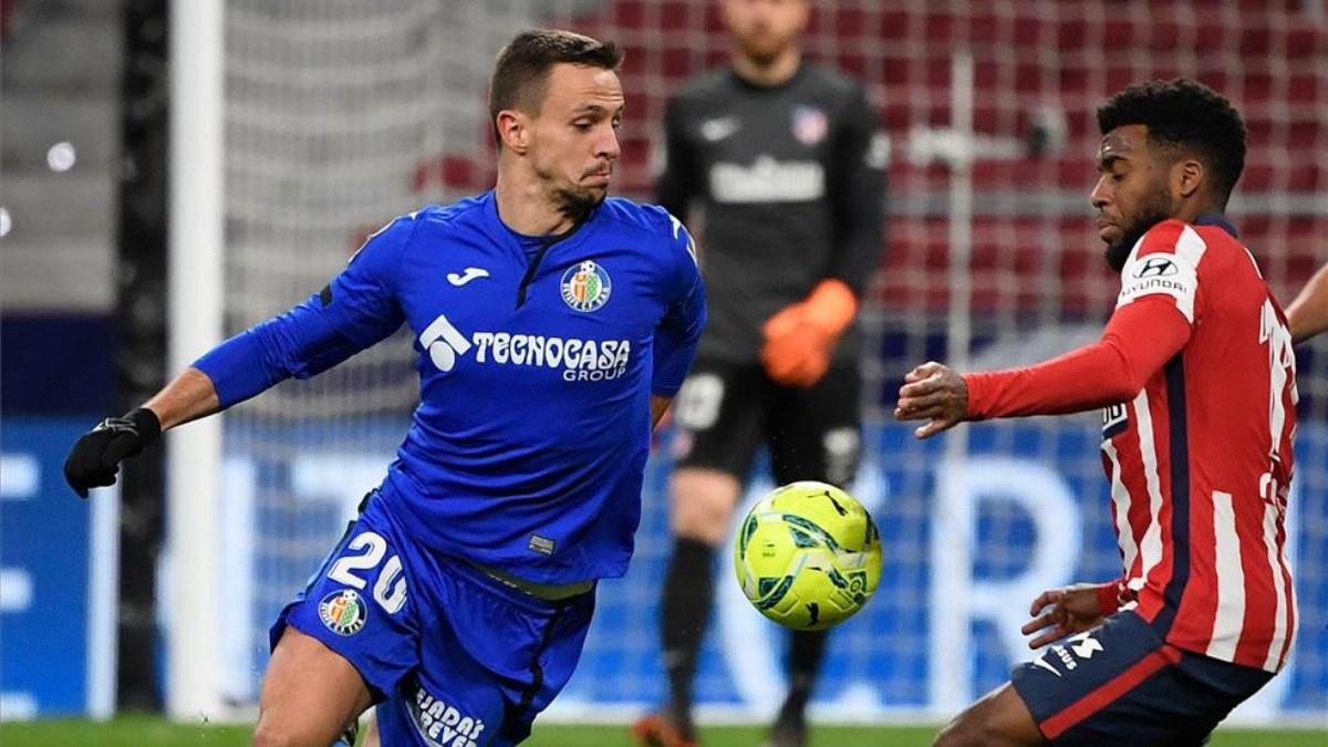 Nemanja Maksimović, durante un partido con el Getafe.