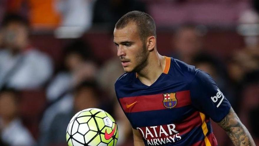 Sandro Ramírez llegará libre tras rescindir con el FC Barcelona.