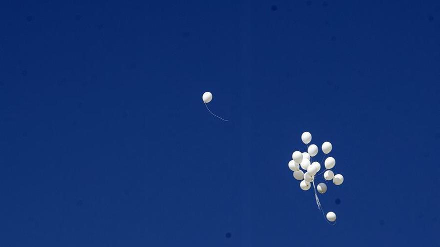 Cielo poco nuboso, intervalos de nubes altas y temperaturas sin cambios