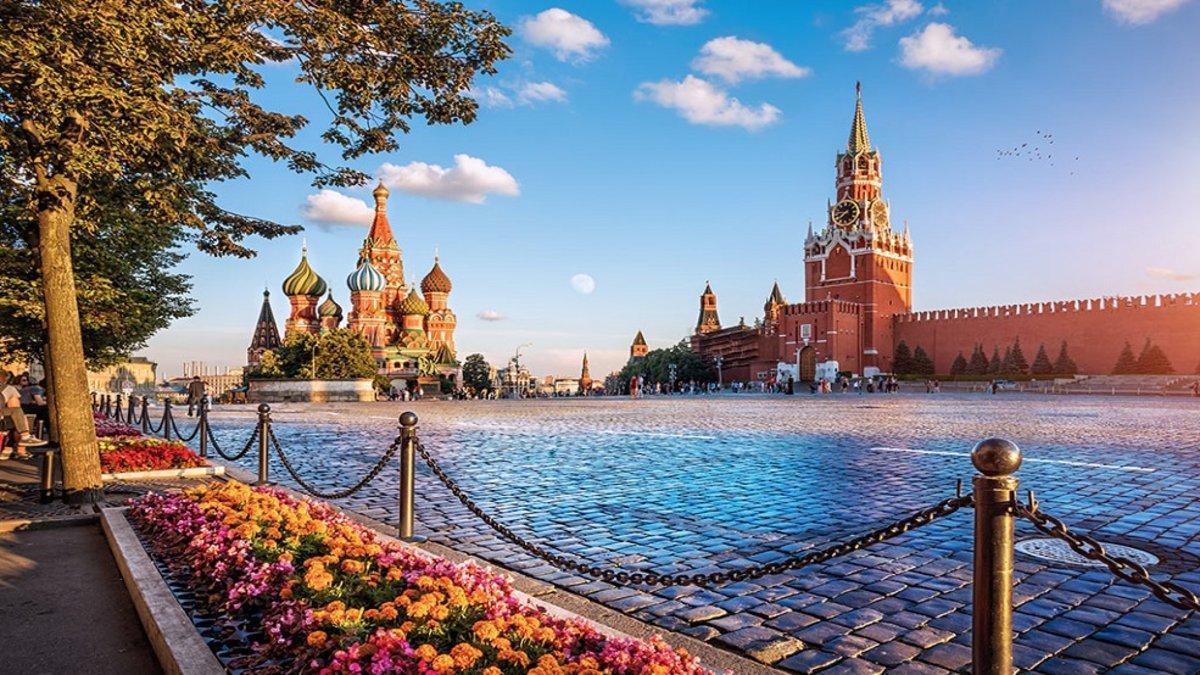 Moscú cierra desde este mismo sábado todos los lugares de reunión