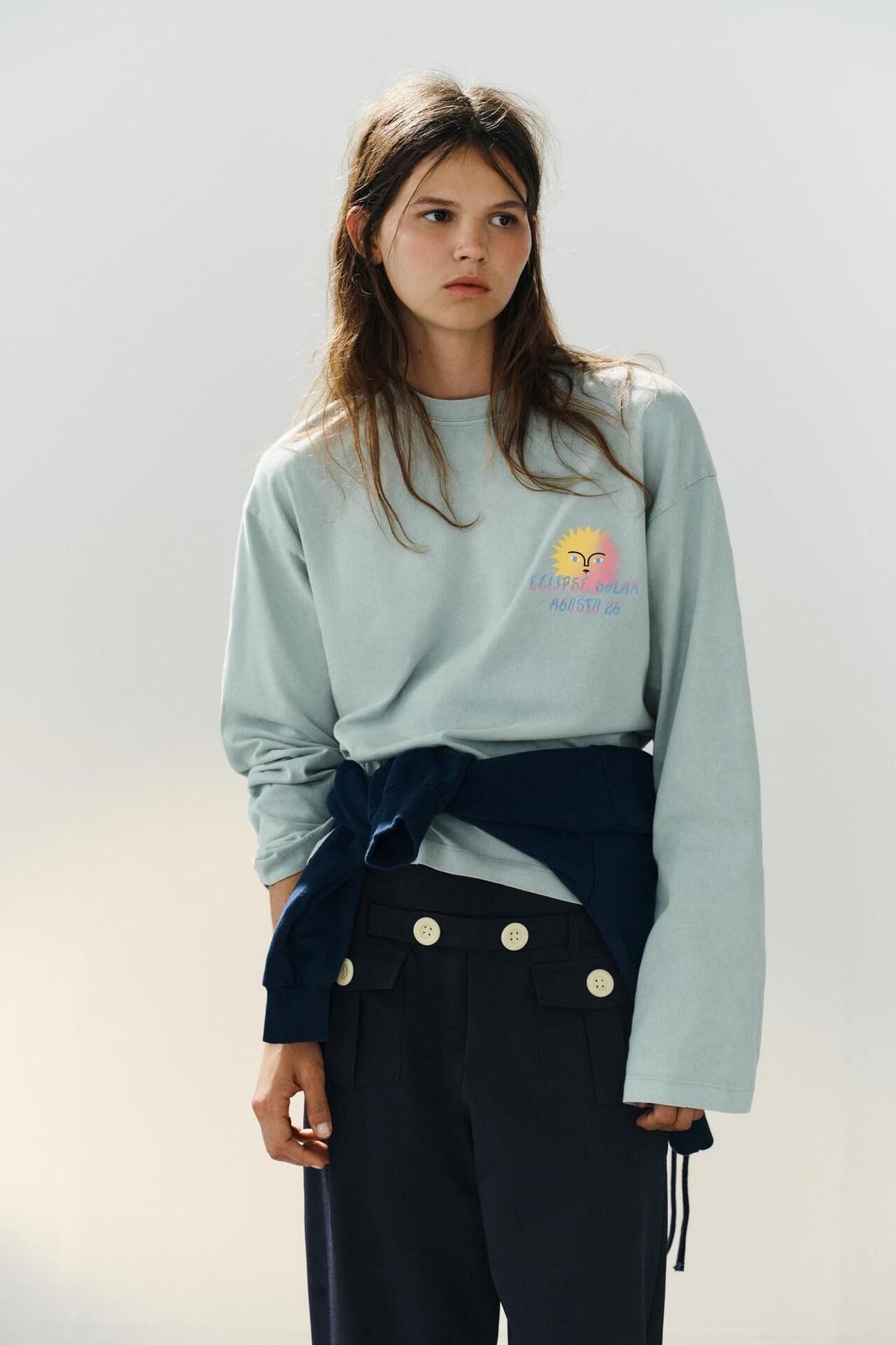 Camiseta especial por el eclipse de Zara