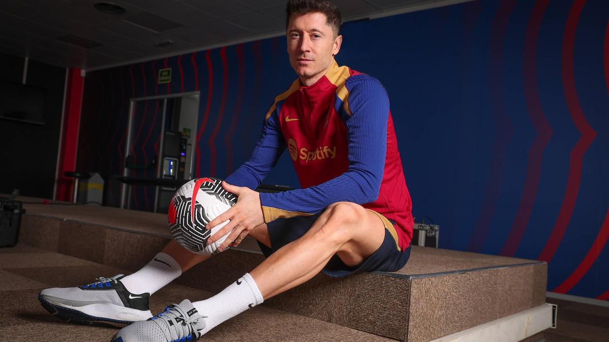 Robert Lewandowski, després d'entrenar-se a la Ciutat Esportiva Joan Gamper