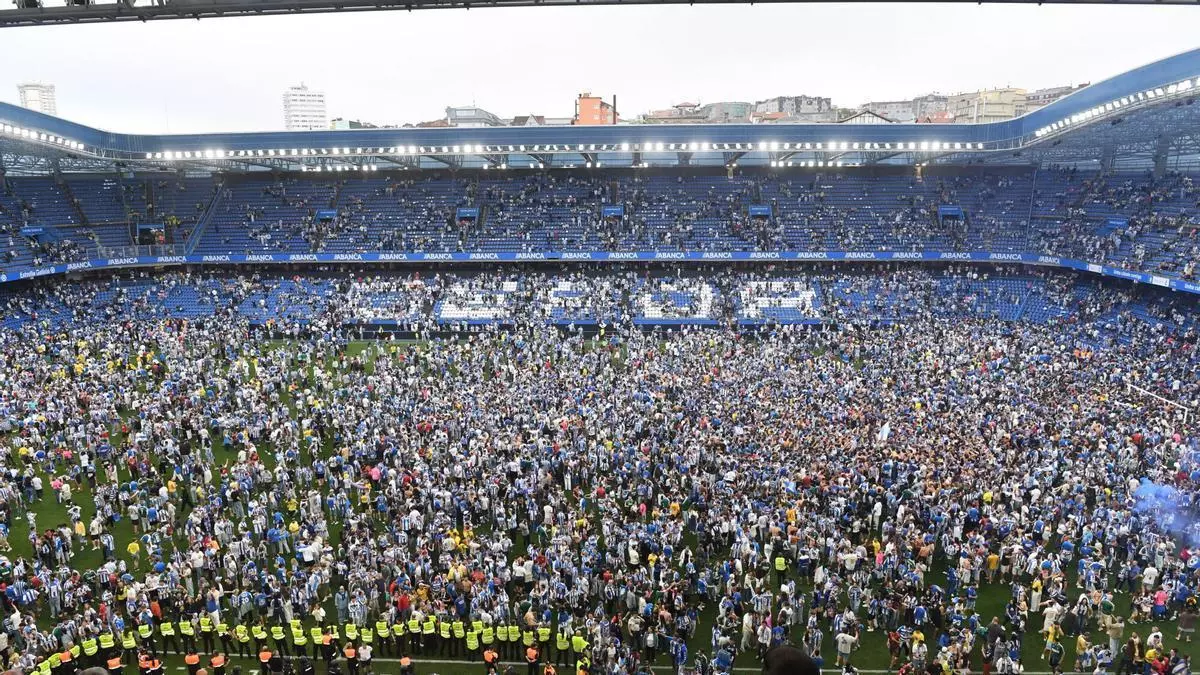 LaLiga denuncia siete cánticos en el Deportivo-Las Palmas contra Real Madrid, Celta o Zaragoza y la invasión de Riazor