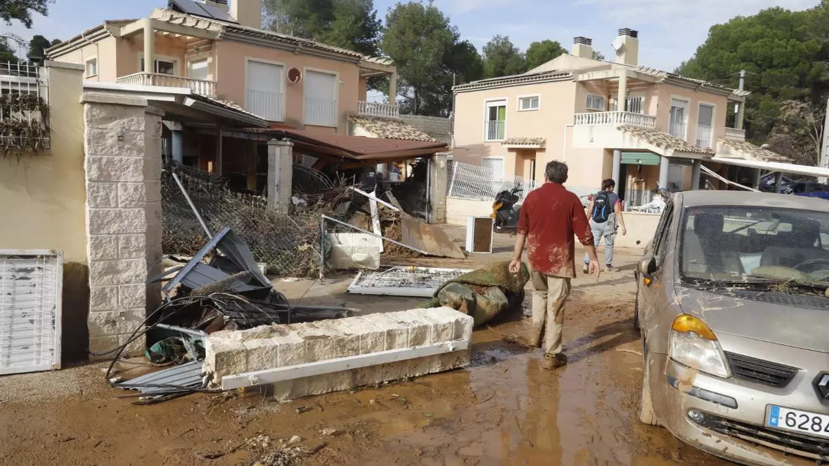 Vecinos de los chalés de Godelleta piden auxilio: "Nosotros también existimos"