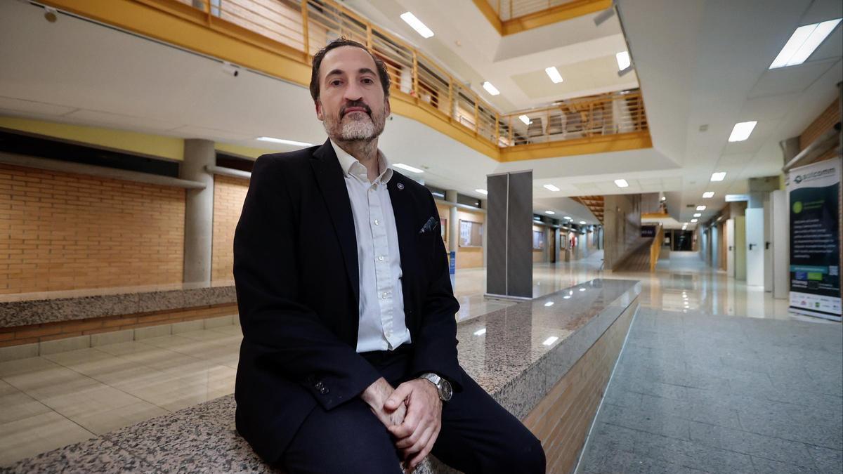 la historia de un catedrático de Tenerife que plantó al mayor delincuente sexual